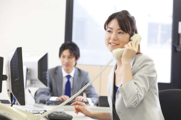 事務員に必要な電話応対スキルにはどのようなものがあるのでしょうか。