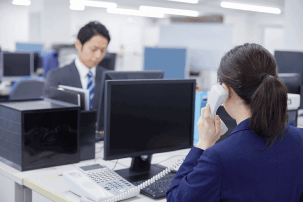 電話に出ない社員がいて困る！どのような対策をすべき？